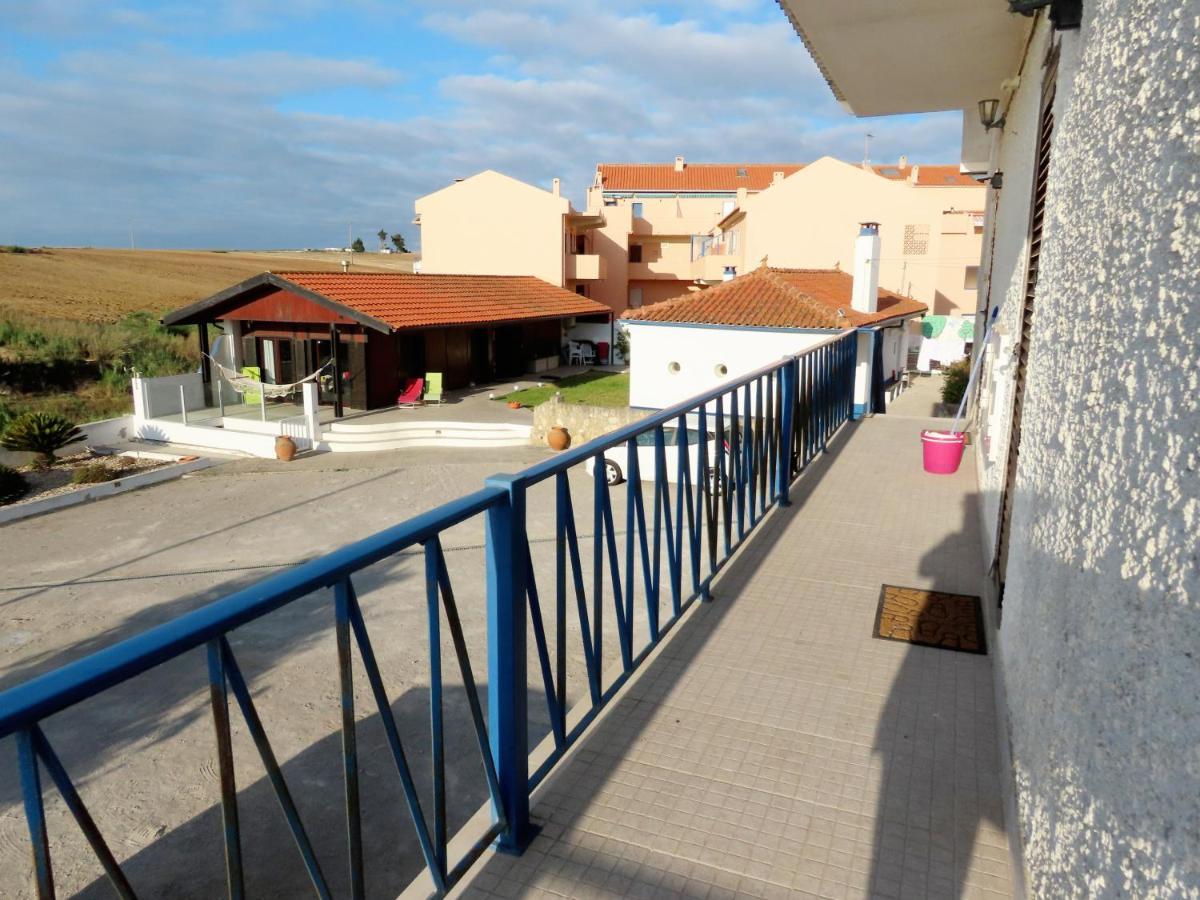 Casa Do Portao Azul - Espadarte Atouguia Da Baleia Bagian luar foto